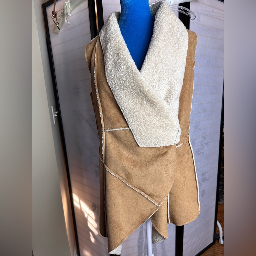 Western Style Camel & Cream Shearling Vest with Faux Suede Leather Size Small